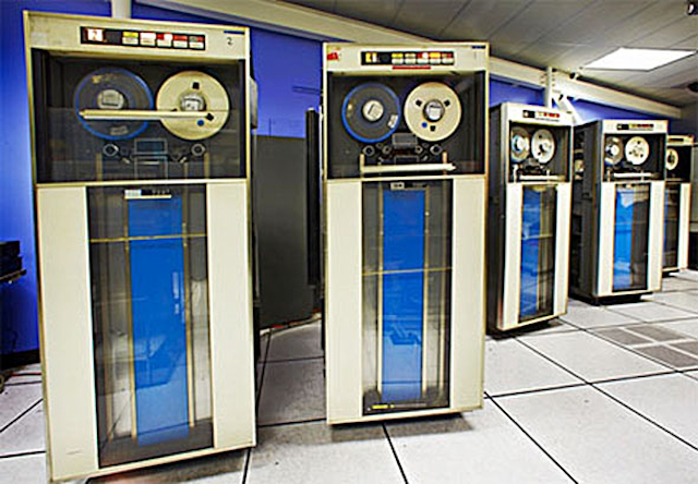 Lochkarte PC 007 Magnetbandstation