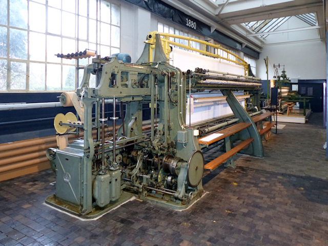 Saurer 009 P1460186 Webmaschine